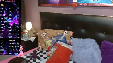 nadia_84 online show from December 7, 3:25 am