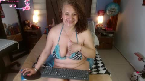 nadia_84 online show from May 22, 1:46 am
