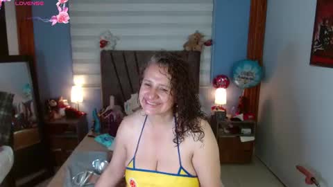 nadia_84 online show from June 18, 11:36 am
