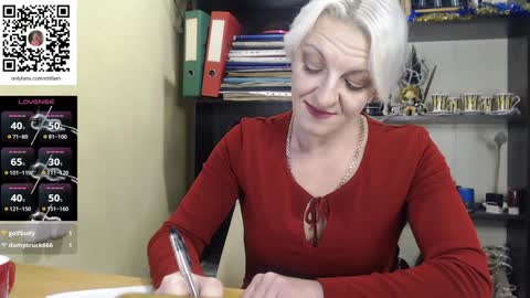 Snapshot of nadin_slut chatting on December 23, 6:11 am Nadin online show from December 23, 6:11 am