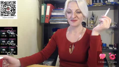 Snapshot of nadin_slut chatting on December 23, 12:08 pm Nadin online show from December 23, 12:08 pm