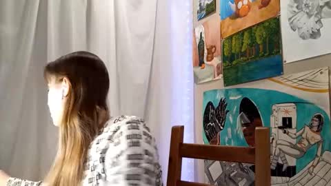 Snapshot of nadinenovosel chatting on September 25, 9:13 am Anna online show from September 25, 9:13 am