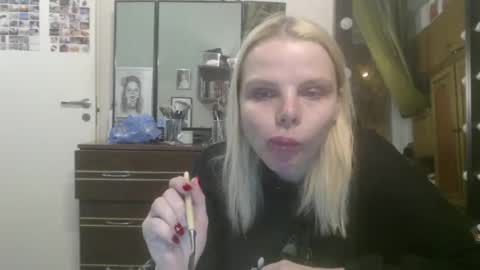 Snapshot of nadyagt chatting on April 3, 8:29 pm nadyagt online show from April 3, 8:29 pm