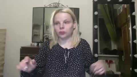 nadyagt online show from May 17, 8:49 pm