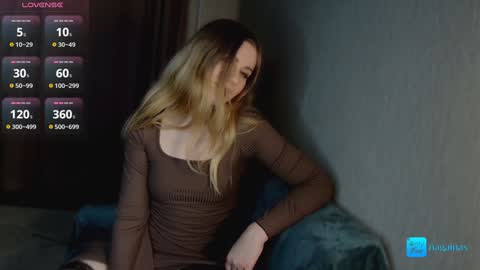 Snapshot of nagainas chatting on December 11, 2:09 am nagainas online show from December 11, 2:09 am