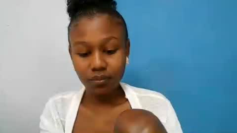 nah296652 online show from June 29, 6:41 am