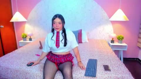 Snapshot of nahia__1 chatting on March 19, 2:32 pm Nahia online show from March 19, 2:32 pm