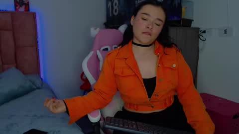 nahia cute     only   online show from November 6, 9:05 pm