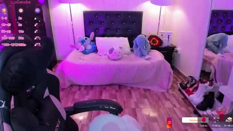 Snapshot of nahiara_evans_ chatting on March 7, 4:09 am NAHIARA EVANS online show from March 7, 4:09 am