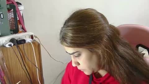 nahiarabiel online show from May 20, 5:52 pm