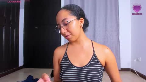 Laura online show from October 1, 1:11 am