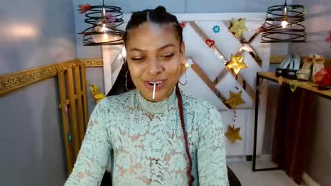 Snapshot of nahomi_tyler chatting on September 12, 10:54 pm Nahomy online show from September 12, 10:54 pm