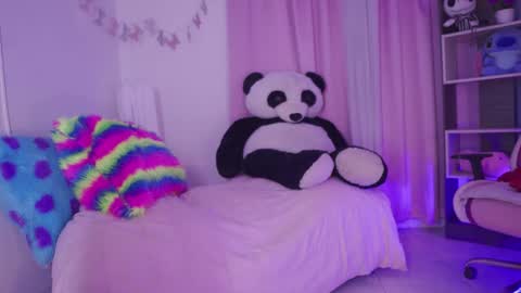 nahomy 2308 online show from May 8, 11:48 am