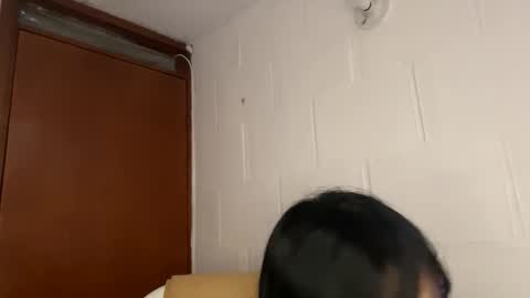 nahomy online show from December 2, 12:32 pm