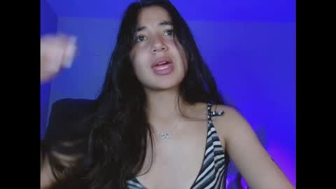 Snapshot of nahomy_rain chatting on March 27, 2:50 am online show from March 27, 2:50 am