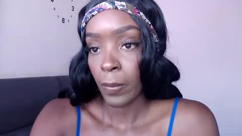 Snapshot of nahomy_smiith chatting on January 28, 7:21 pm Nahomy online show from January 28, 7:21 pm
