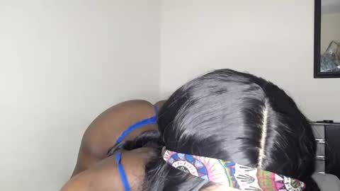 Snapshot of nahomy_smiith chatting on February 4, 6:49 pm Nahomy online show from February 4, 6:49 pm