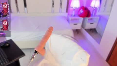 Snapshot of nahomyroberts chatting on October 25, 12:23 pm Nahomy Roberts online show from October 25, 12:23 pm