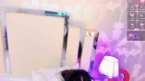 Snapshot of nahomyroberts chatting on November 24, 12:27 pm Nahomy Roberts online show from November 24, 12:27 pm