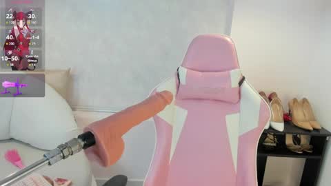 Nahomy Roberts online show from April 2, 8:34 am