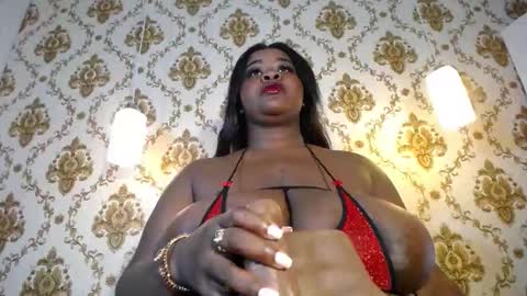 Snapshot of nahybig_boobs chatting on March 11, 12:22 pm Karatbby online show from March 11, 12:22 pm