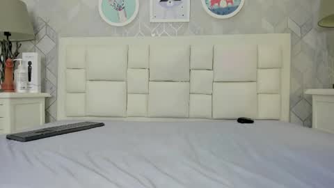 Snapshot of naia_cox chatting on October 11, 3:50 am naia_cox online show from October 11, 3:50 am