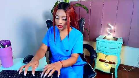 Naia online show from February 28, 7:59 pm