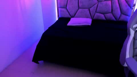    online show from January 11, 6:44 pm