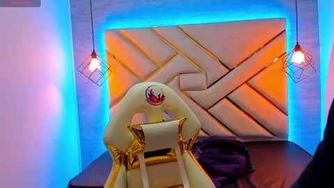    online show from February 2, 6:31 pm