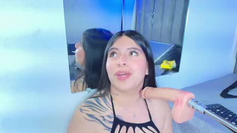 Naia x online show from December 4, 9:12 pm