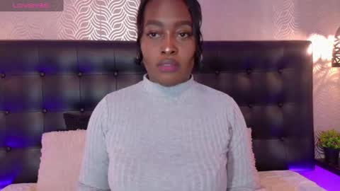 Snapshot of naiaramasson_ chatting on September 24, 12:19 pm naiaramasson_ online show from September 24, 12:19 pm