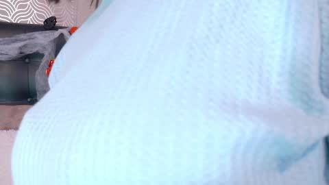 Snapshot of naiaramasson_ chatting on October 20, 12:16 pm naiaramasson_ online show from October 20, 12:16 pm