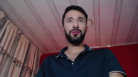 Snapshot of nainpaulo chatting on November 11, 1:27 am nainpaulo online show from November 11, 1:27 am