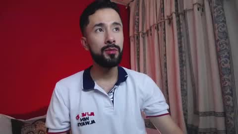 Snapshot of nainpaulo chatting on November 24, 12:21 am nainpaulo online show from November 24, 12:21 am