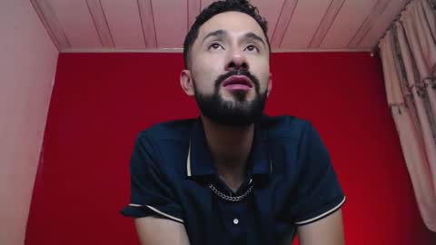 Snapshot of nainpaulo chatting on November 25, 1:16 am nainpaulo online show from November 25, 1:16 am