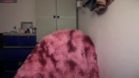 MARY MAE online show from March 4, 11:55 pm