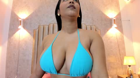 Naisha Rousell online show from December 15, 6:59 pm