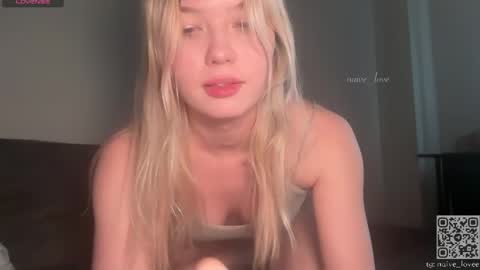 Mia  guest- Eva from DOUBLECUTIES online show from April 24, 2:41 pm