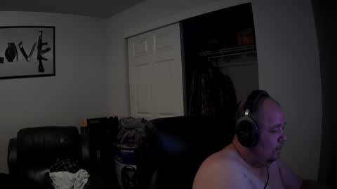 Snapshot of naked_fatty chatting on October 31, 1:39 am naked_fatty online show from October 31, 1:39 am