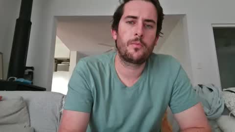 naked_man_1 online show from May 24, 11:21 pm
