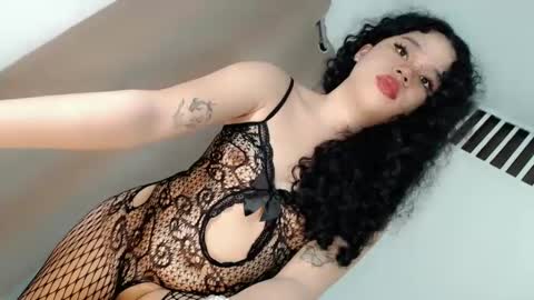 Snapshot of naked_weapon1 chatting on December 15, 7:42 pm naked_weapon1 online show from December 15, 7:42 pm
