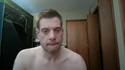 Snapshot of nakedcav chatting on February 1, 6:39 pm NakedClown online show from February 1, 6:39 pm