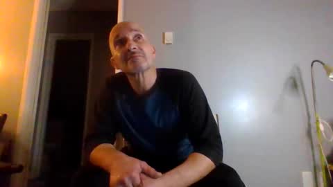 NAKEDINLA online show from January 6, 8:07 am