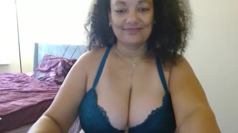 Snapshot of nala_thickk chatting on December 26, 2:05 pm Nala Thickk online show from December 26, 2:05 pm