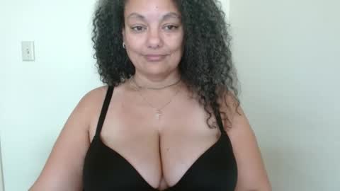 Snapshot of nala_thickk chatting on February 2, 4:22 pm Nala Thickk online show from February 2, 4:22 pm