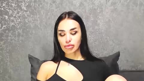 Lady online show from April 1, 7:00 pm