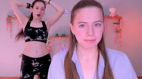 Snapshot of nami_glow chatting on April 2, 8:34 am your Nami online show from April 2, 8:34 am