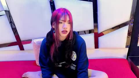     online show from December 14, 12:43 pm