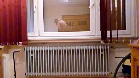 Snapshot of namorreyeb chatting on October 3, 6:32 am namorreyeb online show from October 3, 6:32 am