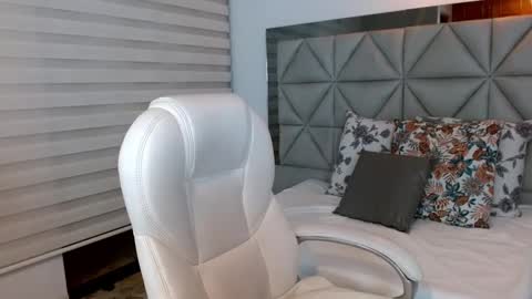 Snapshot of nana_levy chatting on December 14, 4:34 am Nana levy online show from December 14, 4:34 am